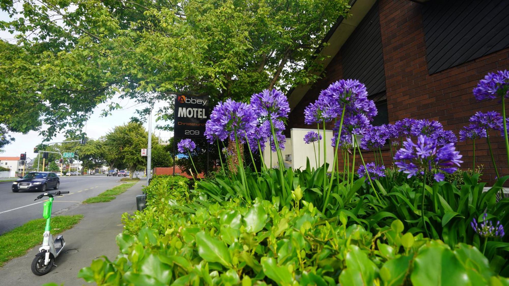 Abbey Motor Lodge Christchurch Bagian luar foto